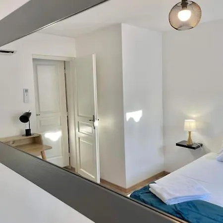 * Maison Chez J&j - Cité Médiévale *